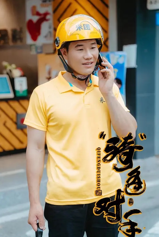 美脚女友可以尽情足交舔脚再射在脚上 - YOUXX海报
